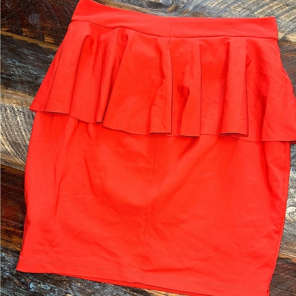 BEBE womens mini peplum skirt red size M - Picture 5 of 5